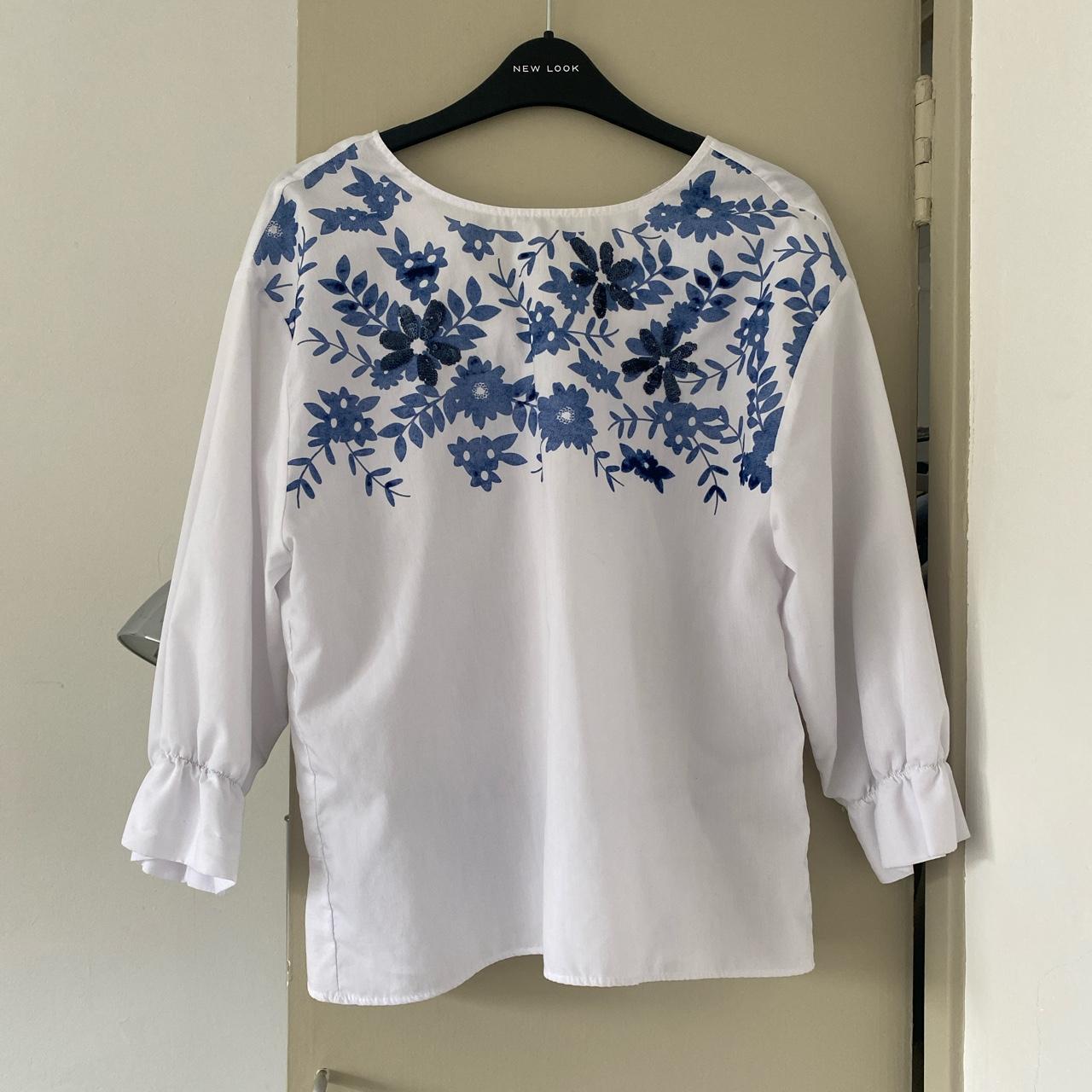 XS Zara white shirt with blue embroidered flowers.... - Depop