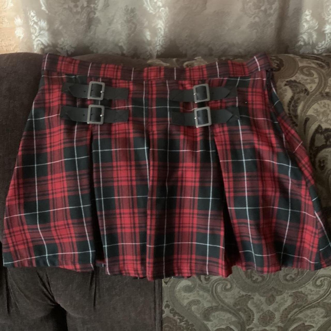 Hot Topic Plaid Skirt Hardly worn, like new Size... Depop