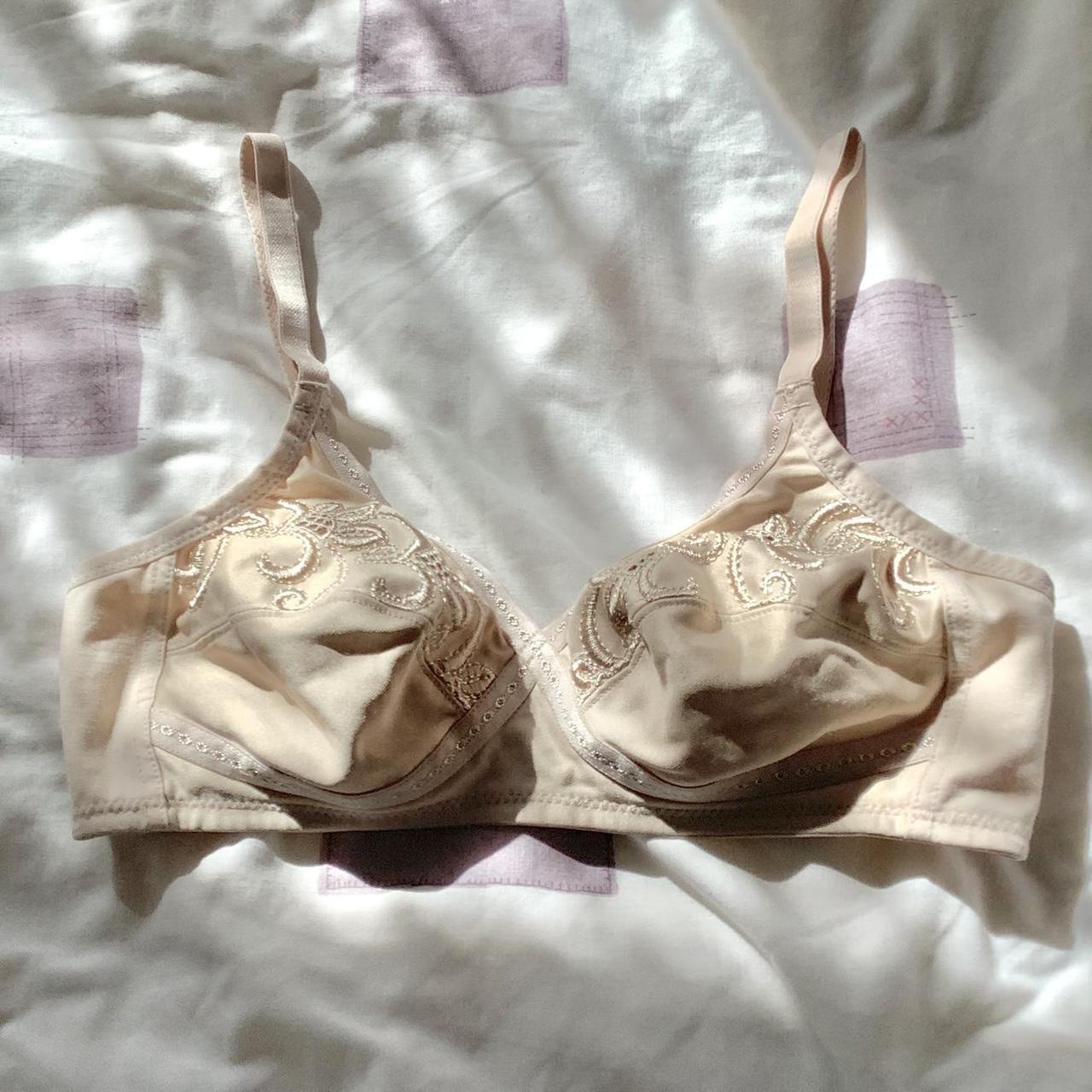 M&S Strapless Bra Laced Nude RRP £25 Size 32D - Depop