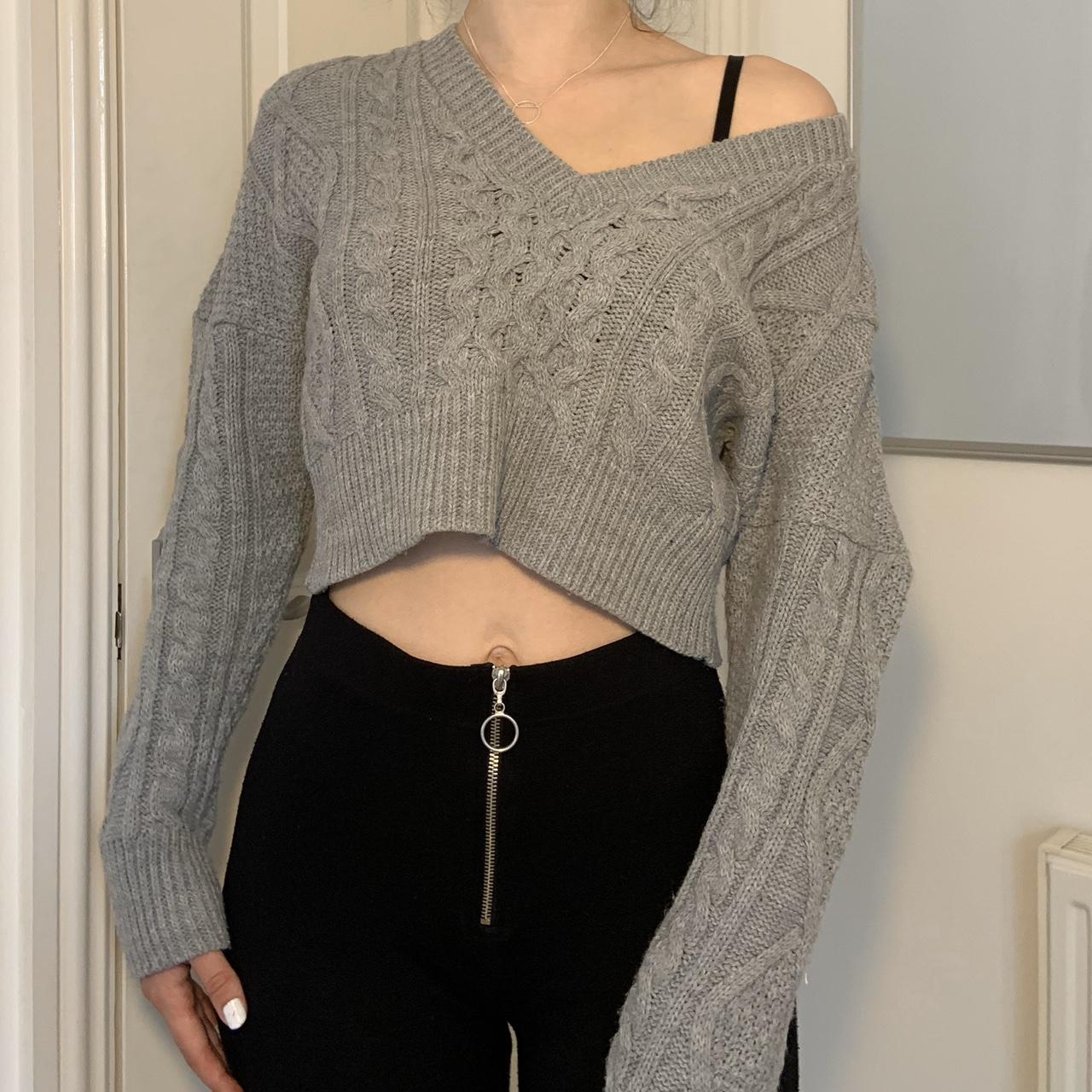 Missguided Grey V-neck Cable Knitted Cropped