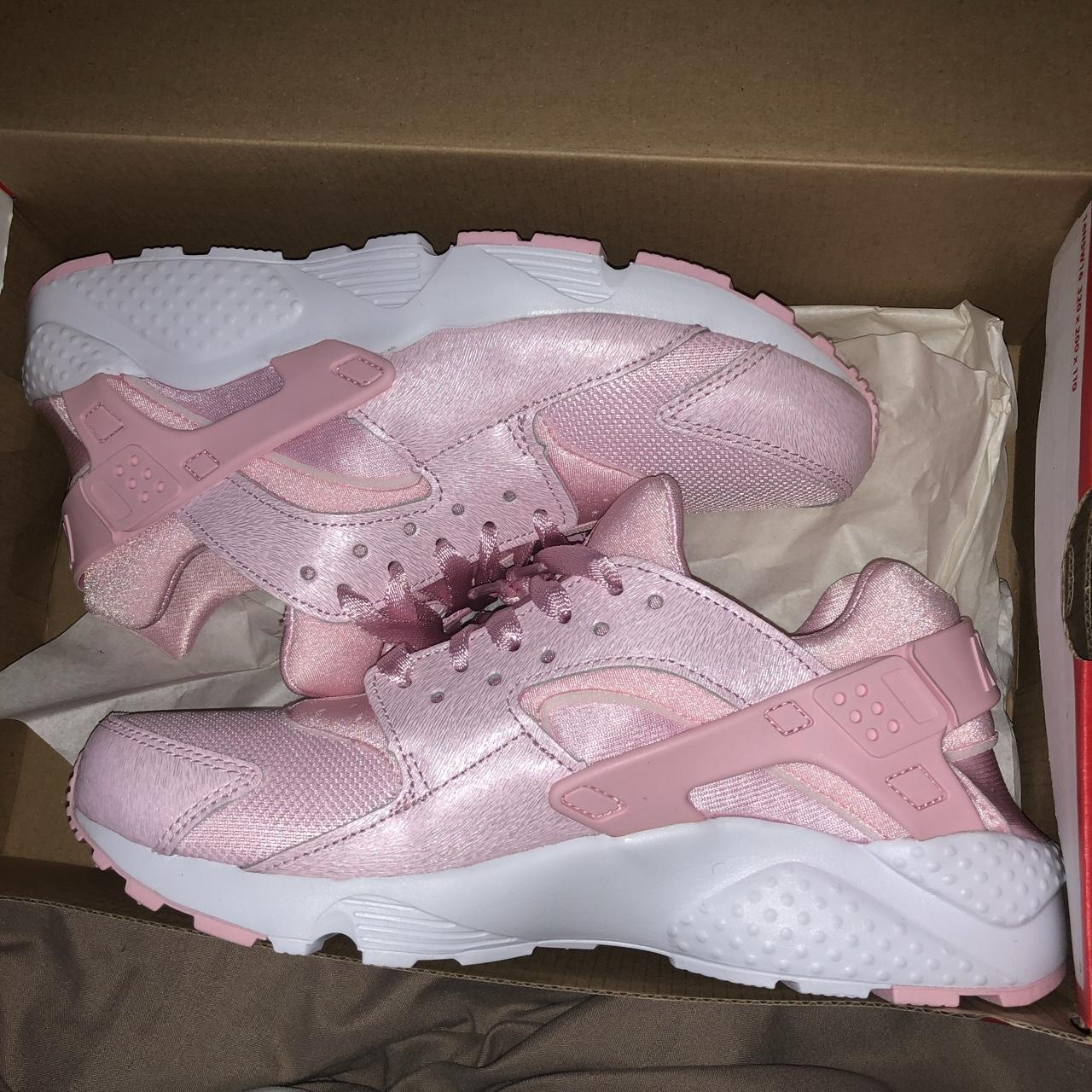 Nike Air Huarache Run Women's Pink Suede - Depop