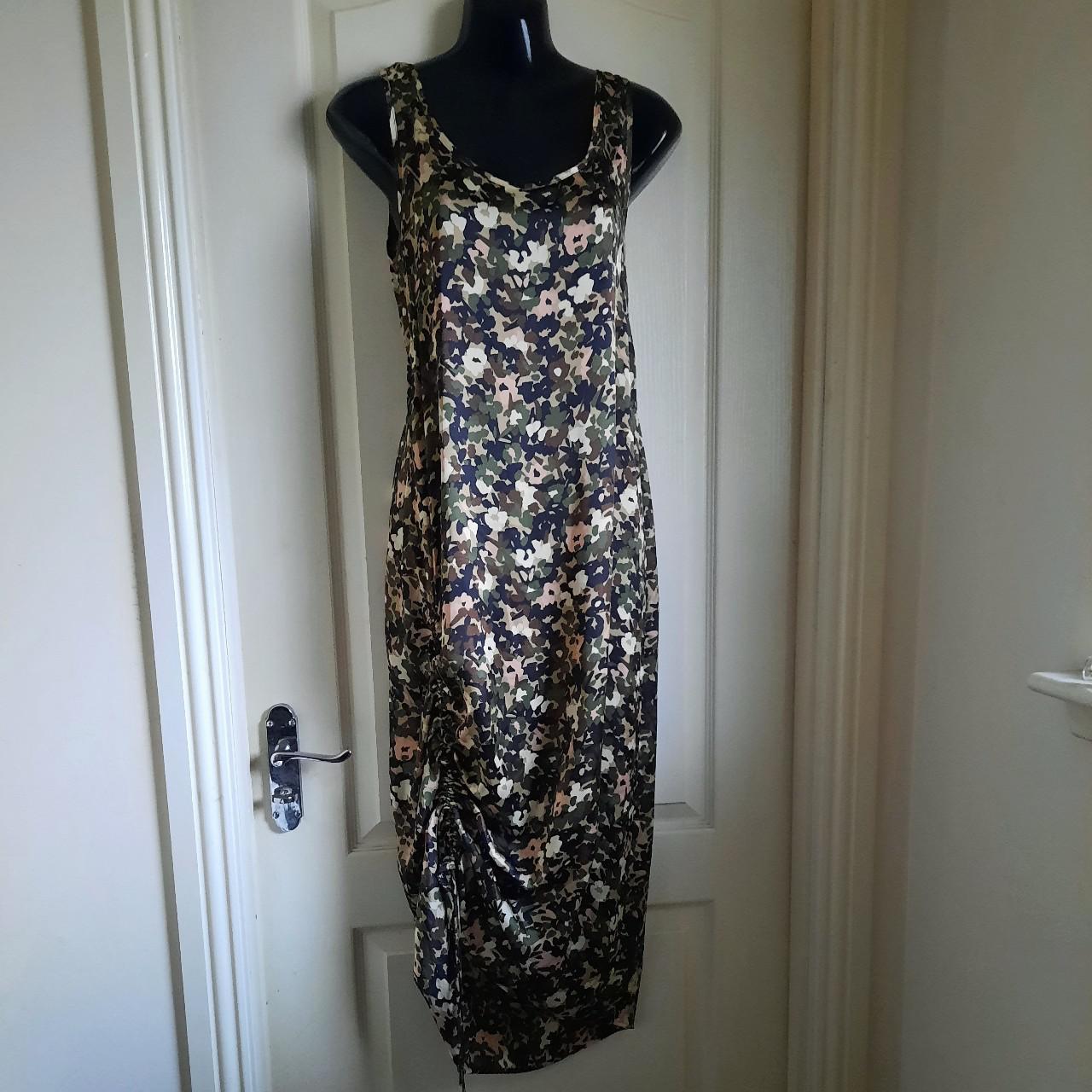 Zara bnwt midi printed flowing dress with gathered... Depop