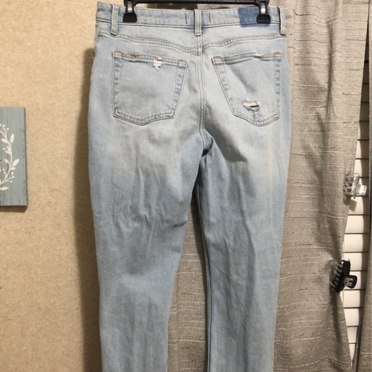 Light wash Abercrombie jeans! Simone slim great... Depop