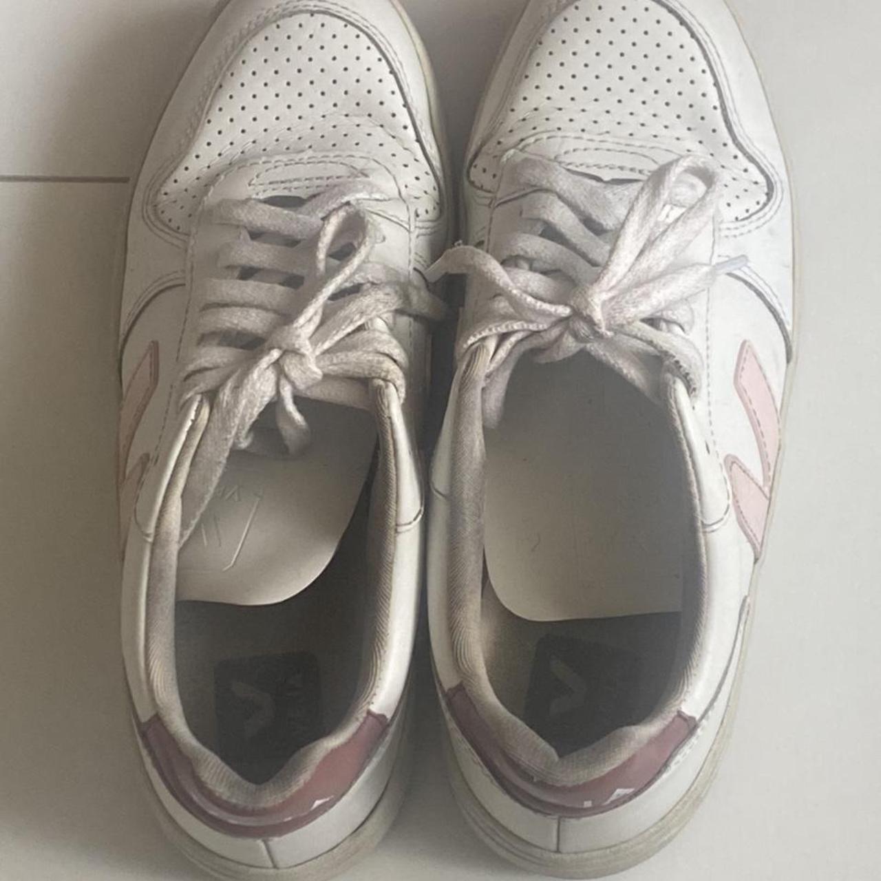 Veja Women's Pink and White Trainers | Depop