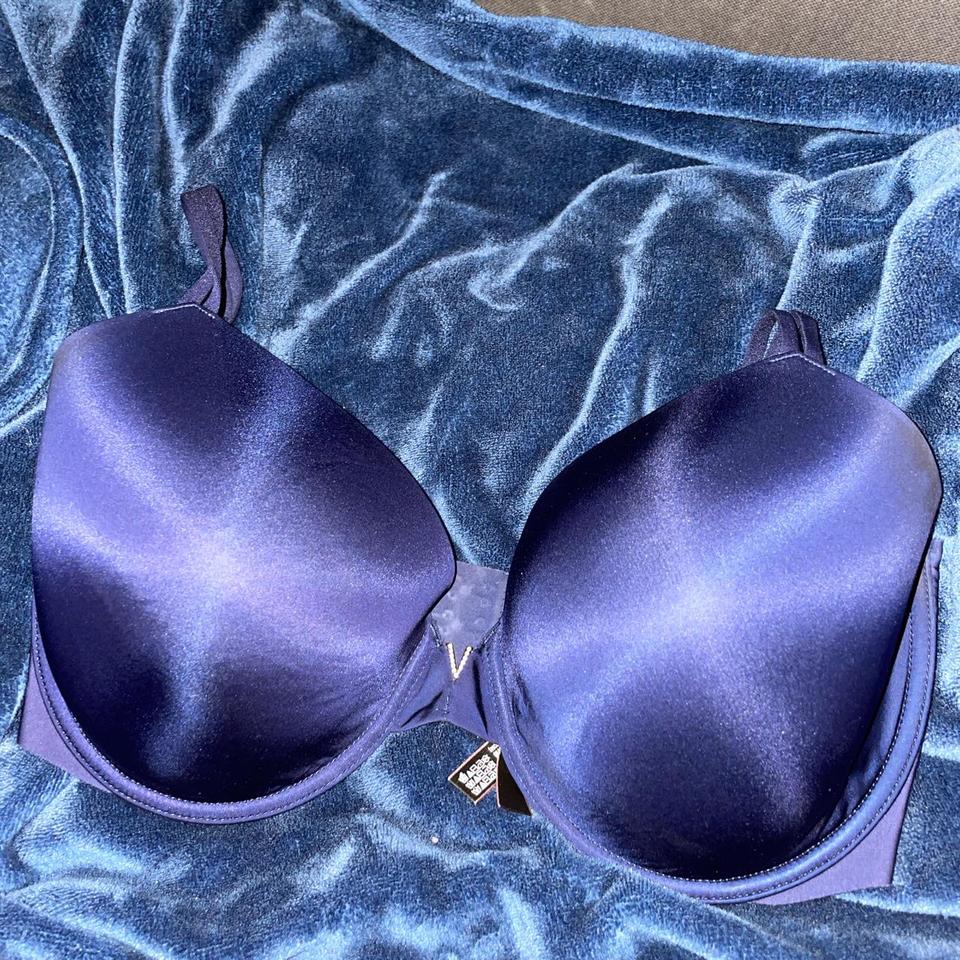 Navy blue Victoria’s Secret bra in size 36DDD. Very