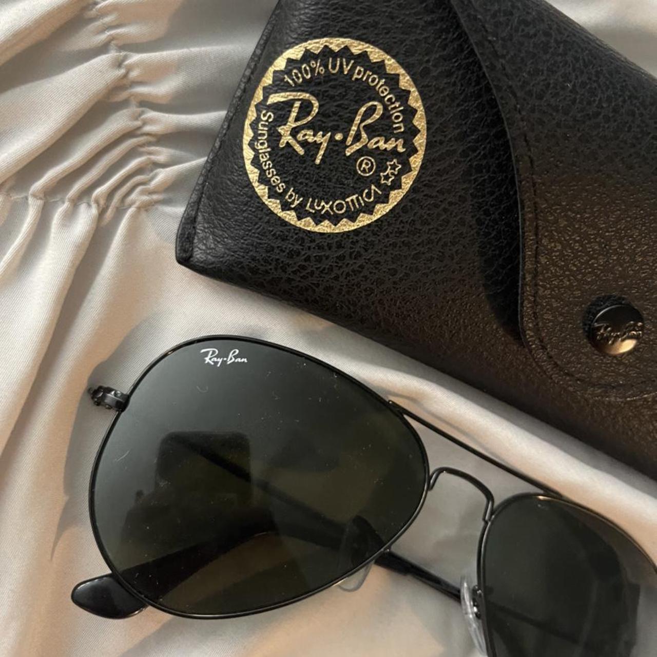Black aviator ray bans Used but kept in great... Depop