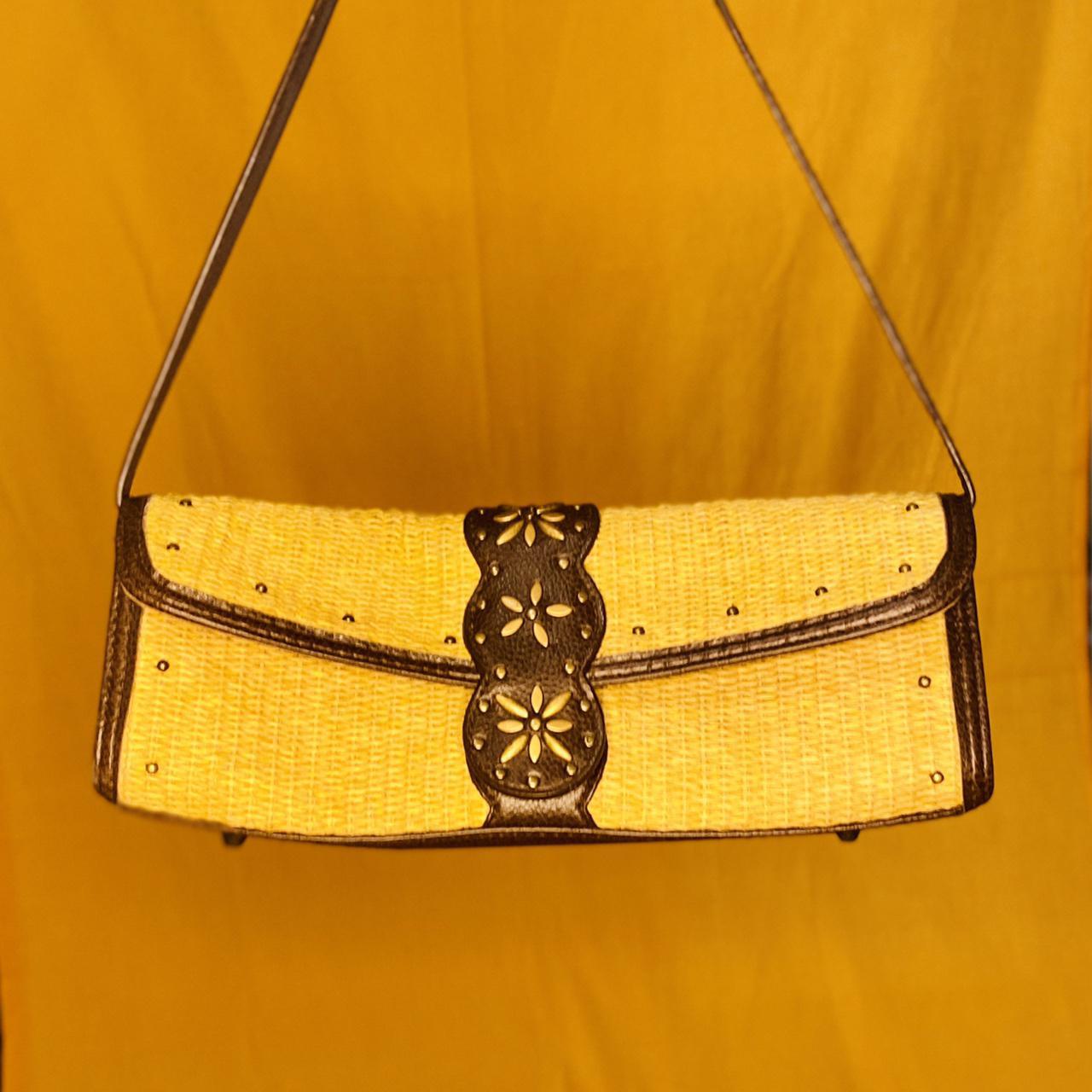 🤎 Isaac Mizrahi by Target basket woven mini purse... Depop