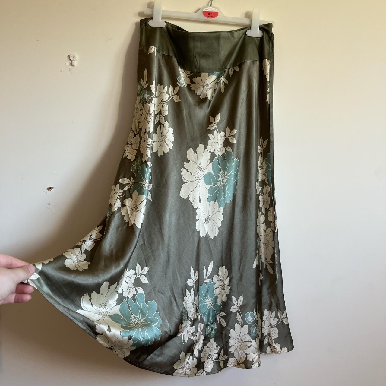 Super cute satin midi skirt with floral pattern.... - Depop