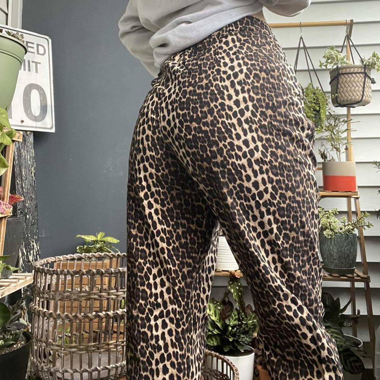 adorable vintage cheetah print track pants!! by a... - Depop