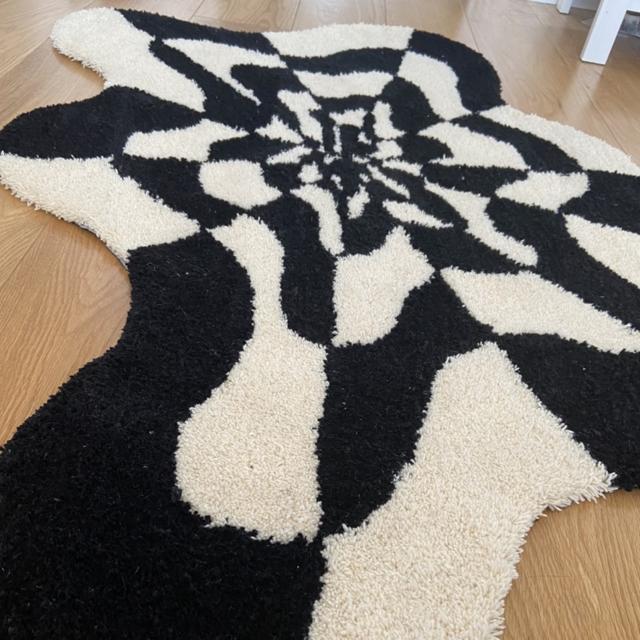 PLAYBOY BUNNY TUFTED RUG 🐰 This tufted rug has been - Depop