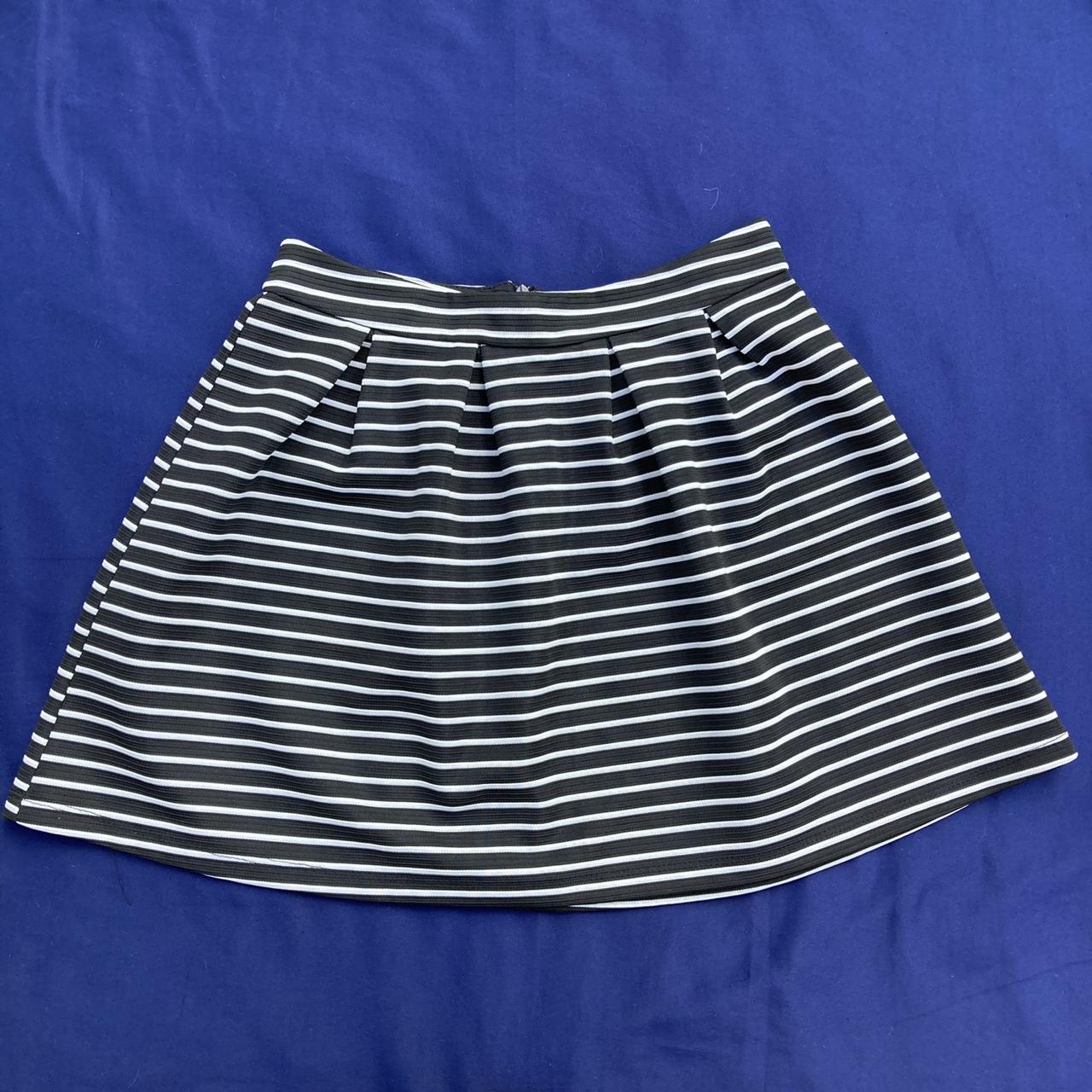 Navy blue & white stripped skater skirt 🛹 Super... - Depop