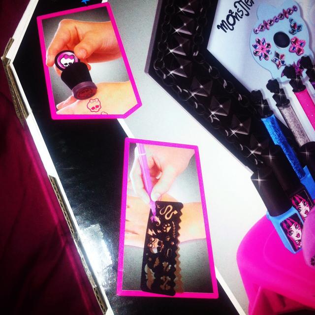 Monster High Nail Bar and Tattoos set - Brand New in - Depop