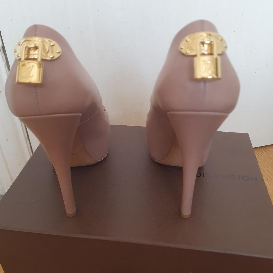 Vintage Louis Vuitton monogram heels / court shoes - Depop