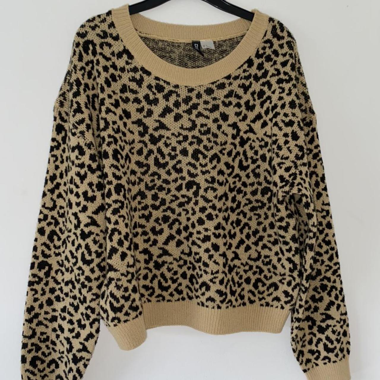 MESSAGE BEFORE BUYING H&M leopard print jumper Size... - Depop