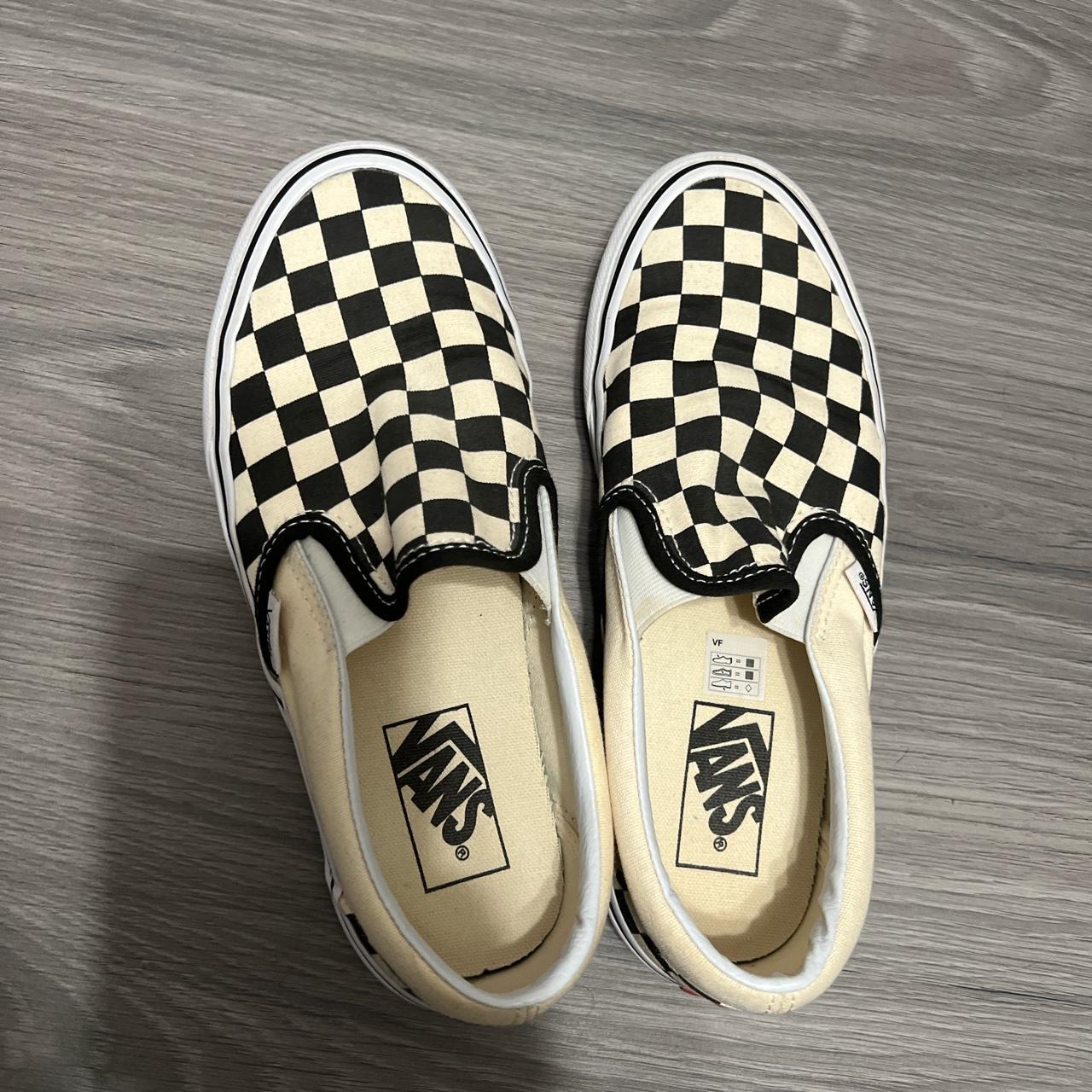 vans checkered cream