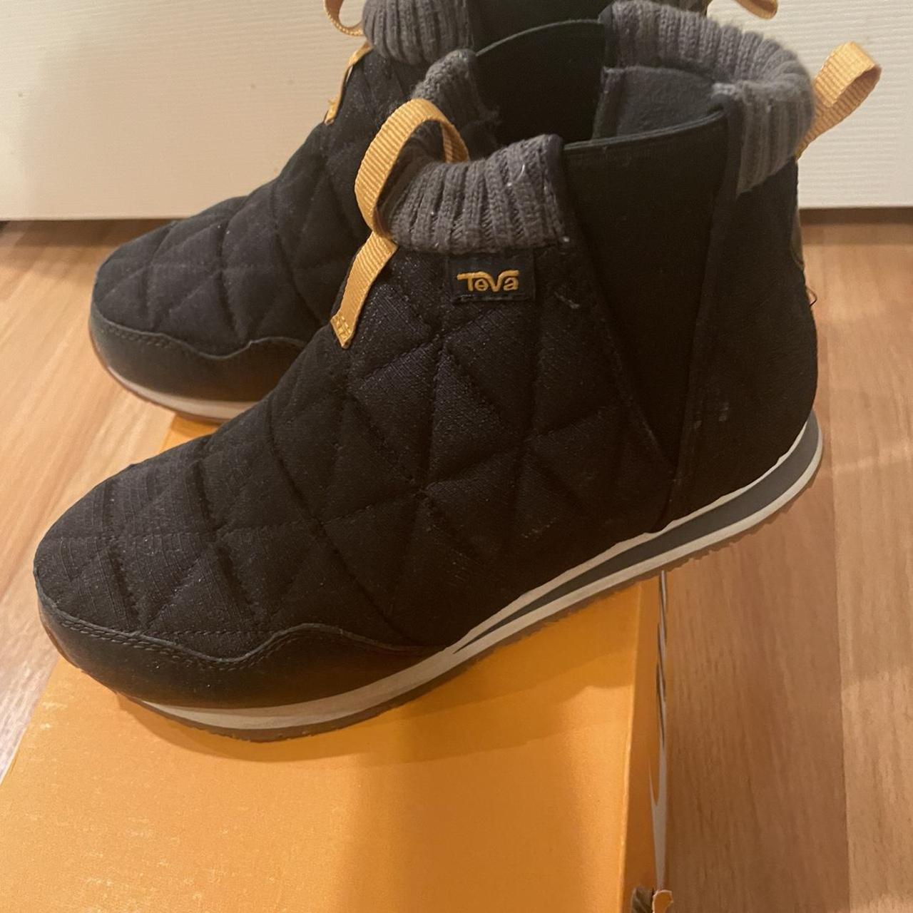 teva boots