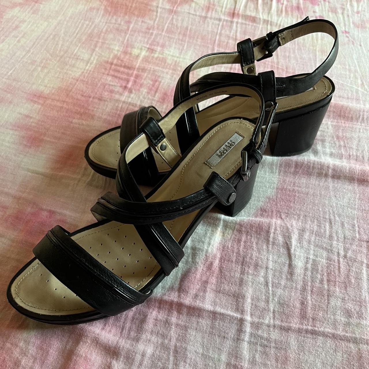 black leather chunky heel sandals. size 8 - Depop