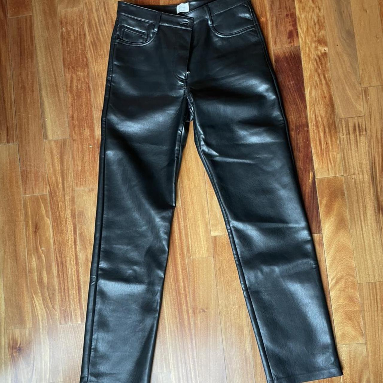 Aritzia Women's Black Trousers | Depop