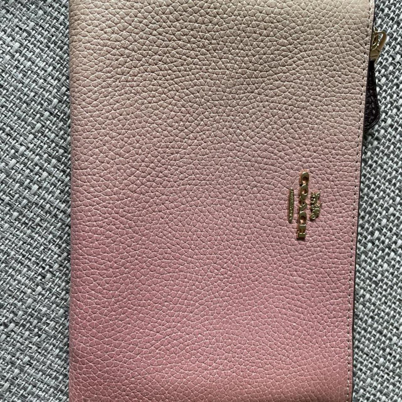 Coach Women's Pink Wallet-purses (2)