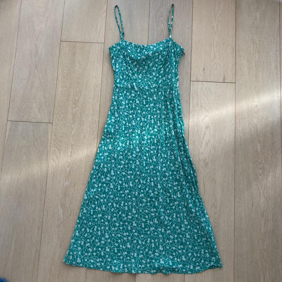 🌿☘️🍃 RÉALISATION PAR AMELIA DRESS in POISON IVY,... - Depop