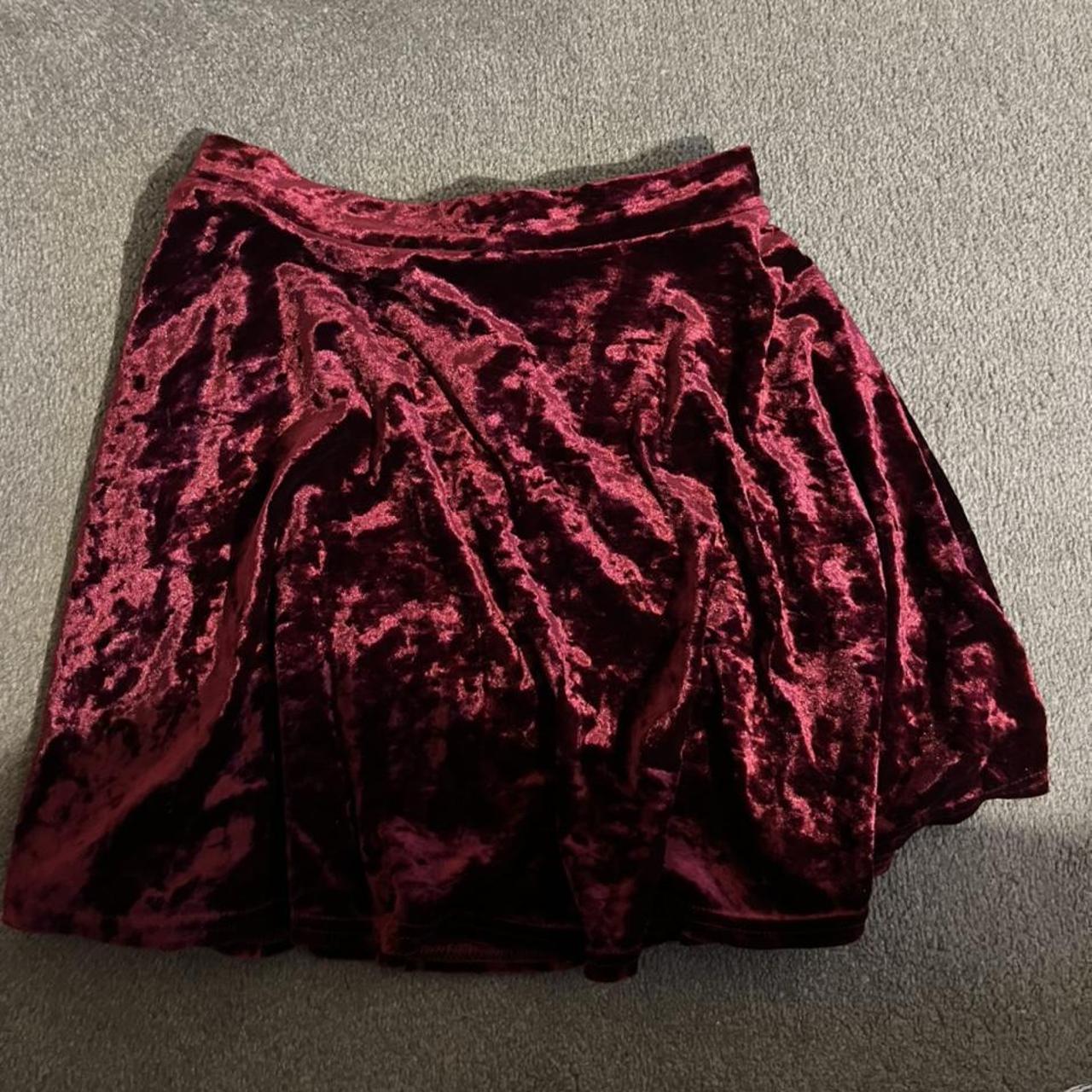 Topshop red velvet skirt with elastic waist *message... - Depop