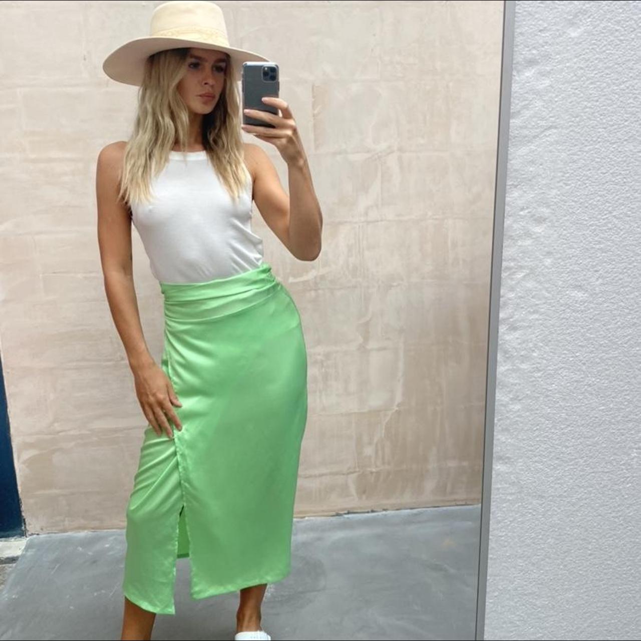 Green apple wrap midi skirt PRELOVED NO RETURNS - Depop