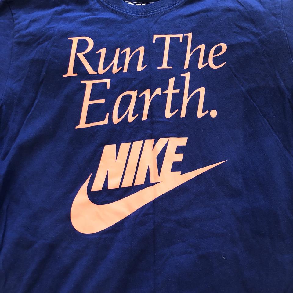 Nike run sale the earth