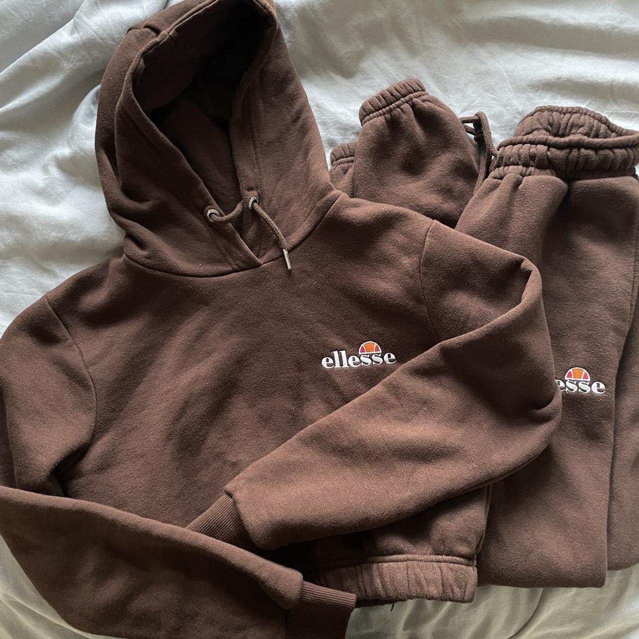 Beige hot sale ellesse hoodie