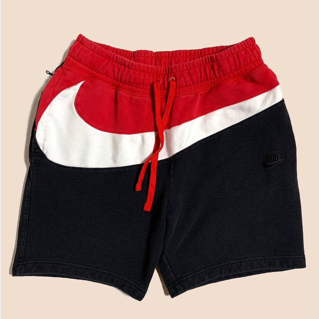 nike shorts big check