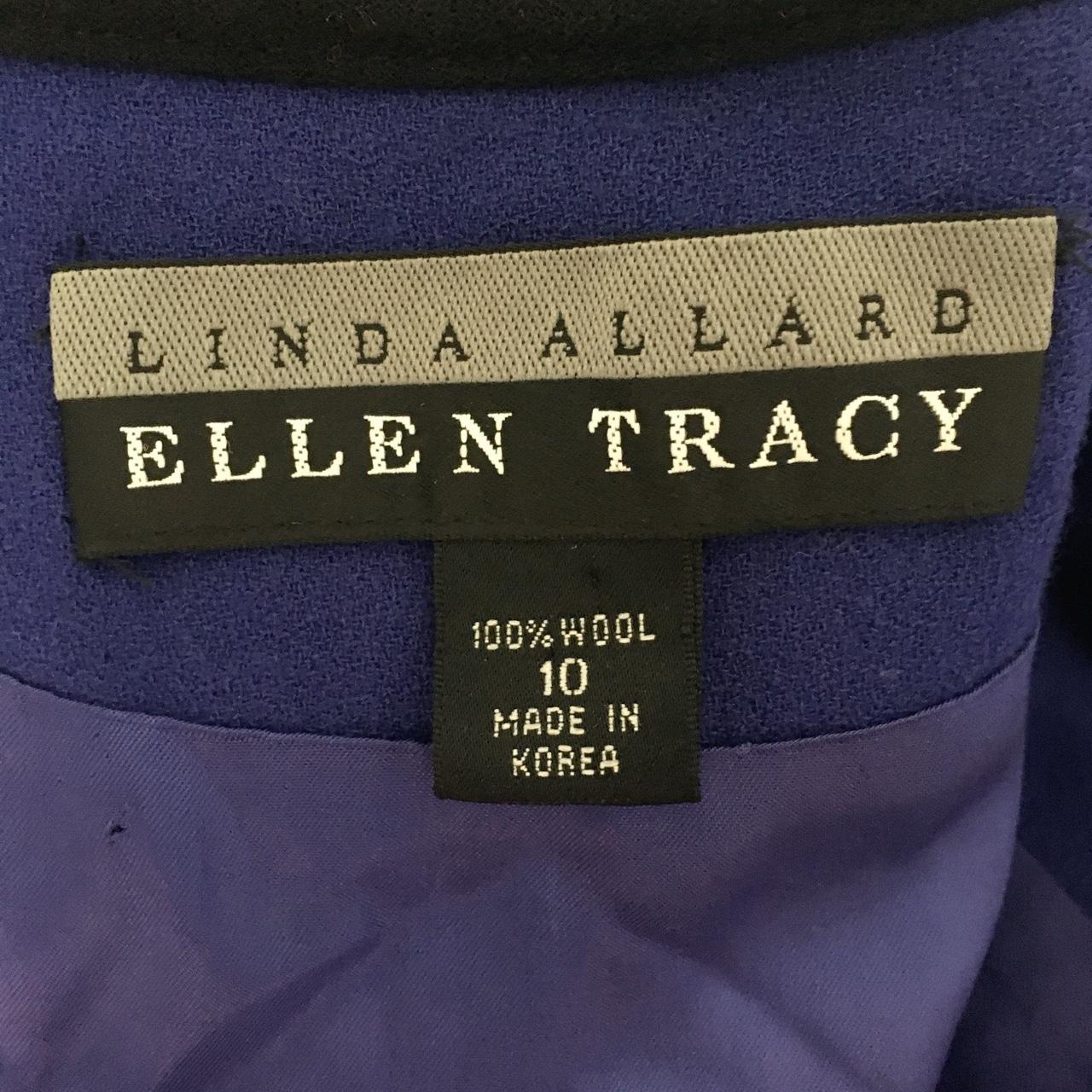 Ellen Tracy Women's Purple and Black Gilet | Depop