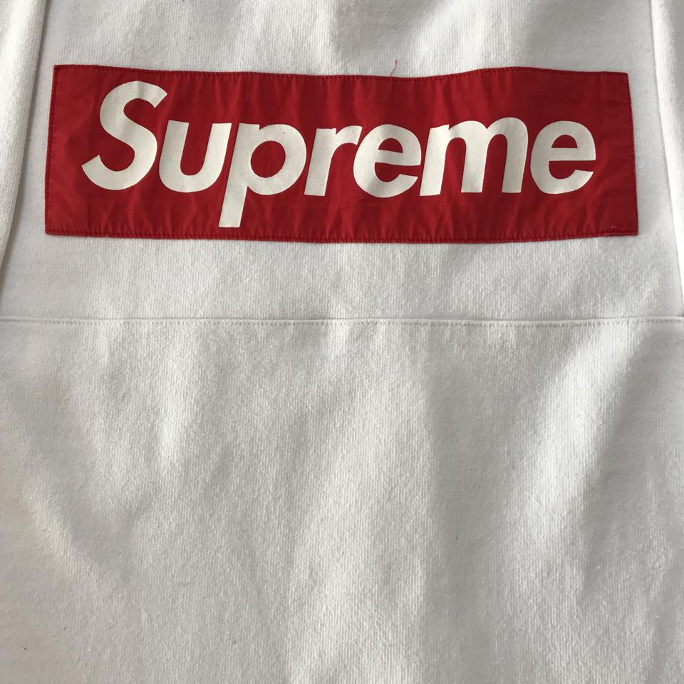 Supreme rugby hotsell box logo