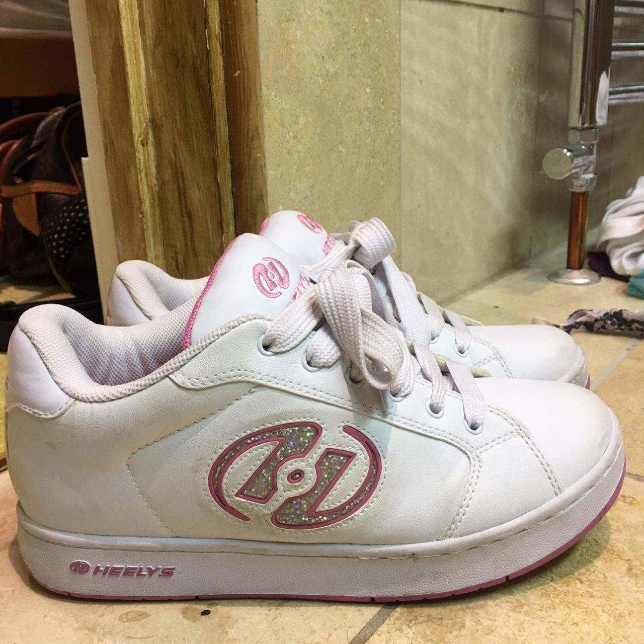 Pengg Y2K heelys/skater shoes (without the wheel) //