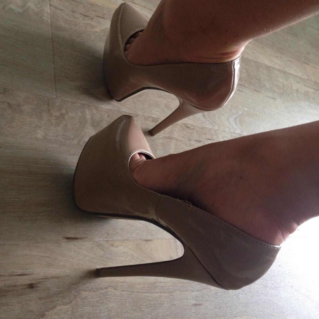 sell louboutin heels