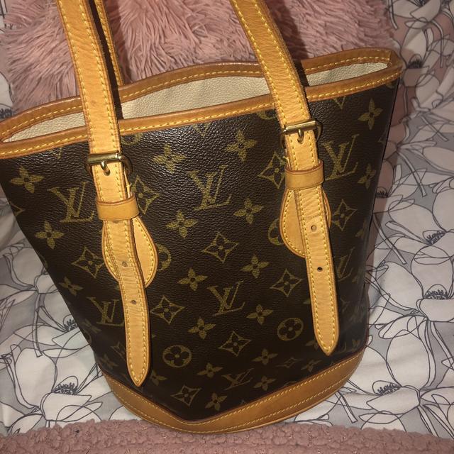 Very Vintage Louis Vuitton Bucket bag. 💯 authentic, - Depop