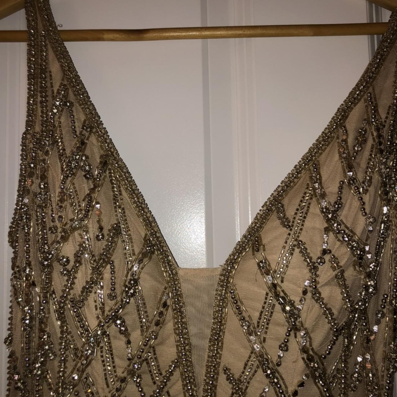 Hardly any beads have fallen off, but there is a... Depop