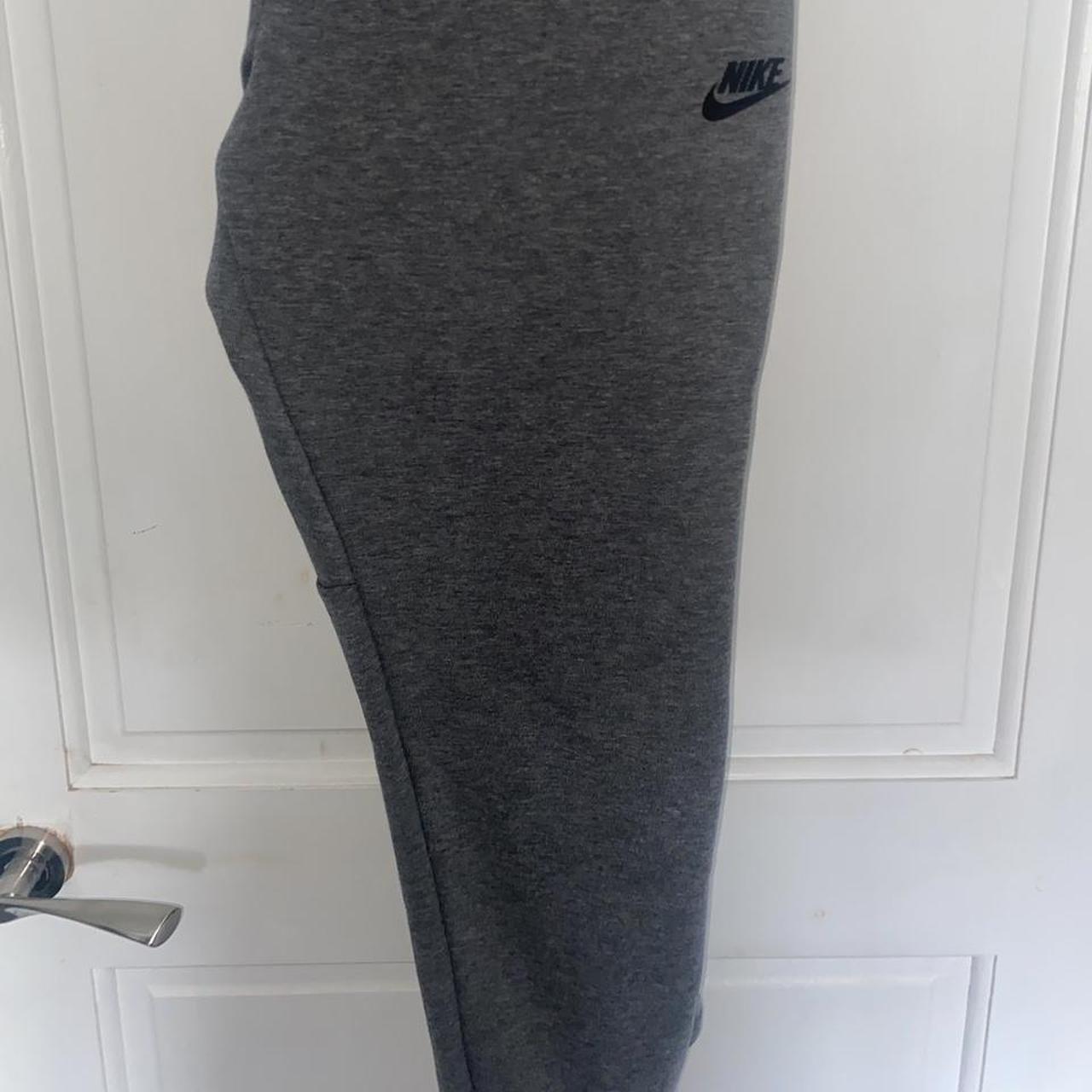 nike cropped tracksuit