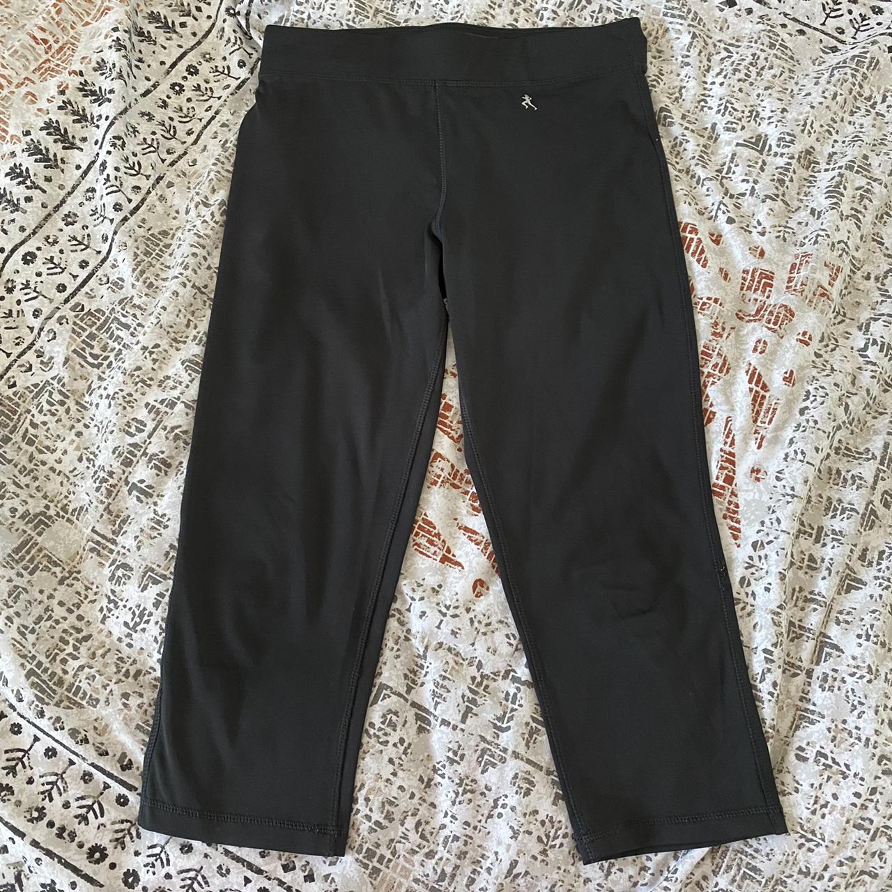 Primark 3/4 length gym leggings worn quite a... - Depop