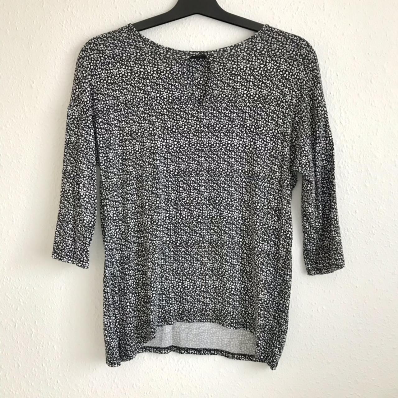 Black and white floral top with 3/4 sleeves and... - Depop