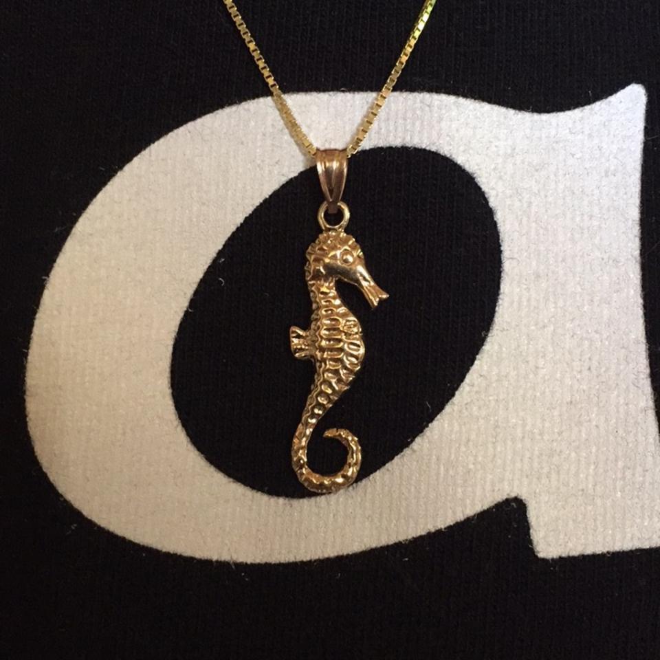 SUPREME SEAHORSE 14kt GOLD PENDANT - Depop