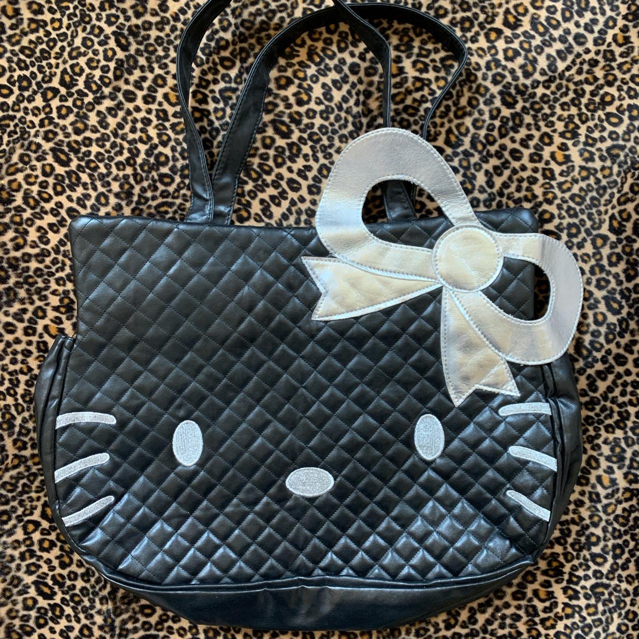 Hello Kitty Quilted Face Bag in White | Hello kitty accessories, Bags, Hello  kitty purse