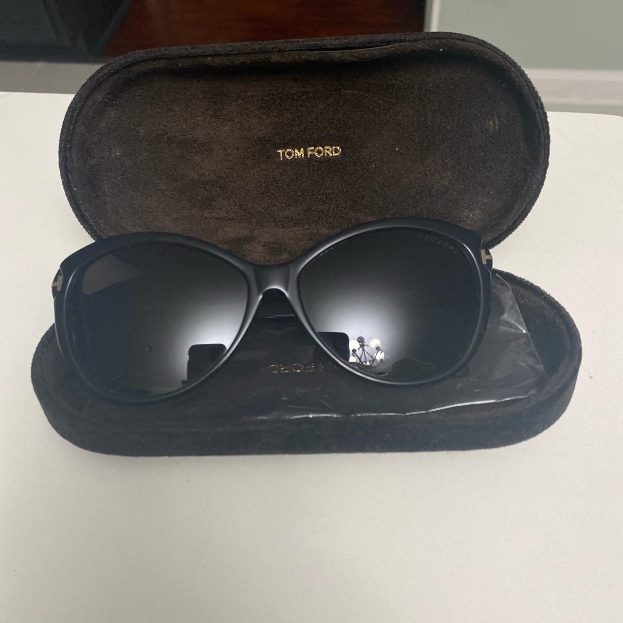 TOM FORD Women's Black Sunglasses | Depop