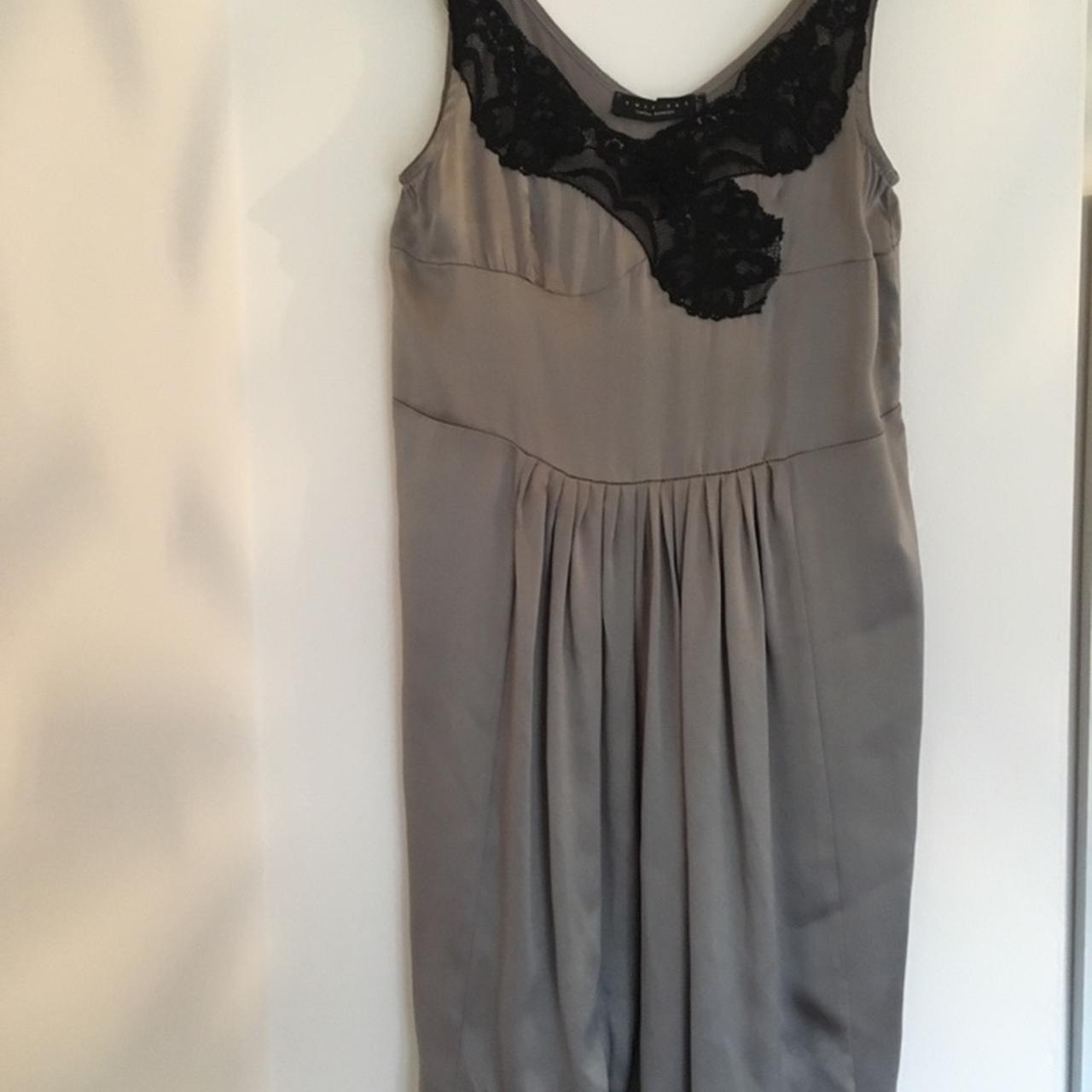 Vestito Twin Set in seta grigio, molto elegante con... - Depop