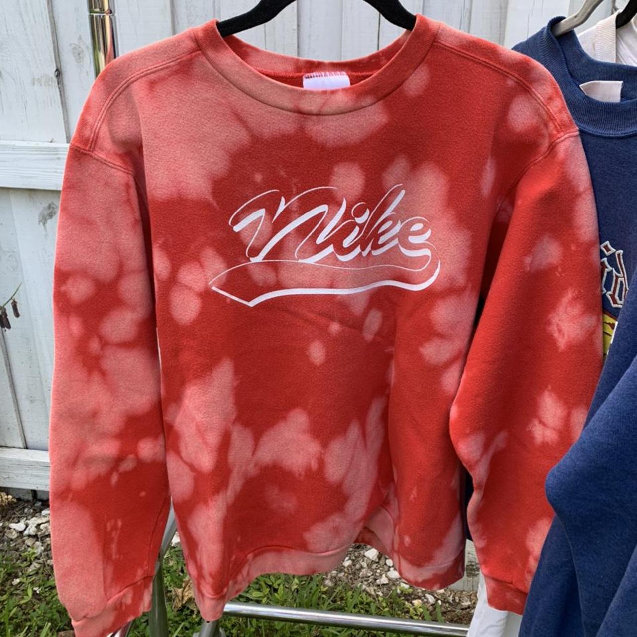 VINTAGE 1990 s NIKE BLEACHED CREWNECK SWEATSHIRT