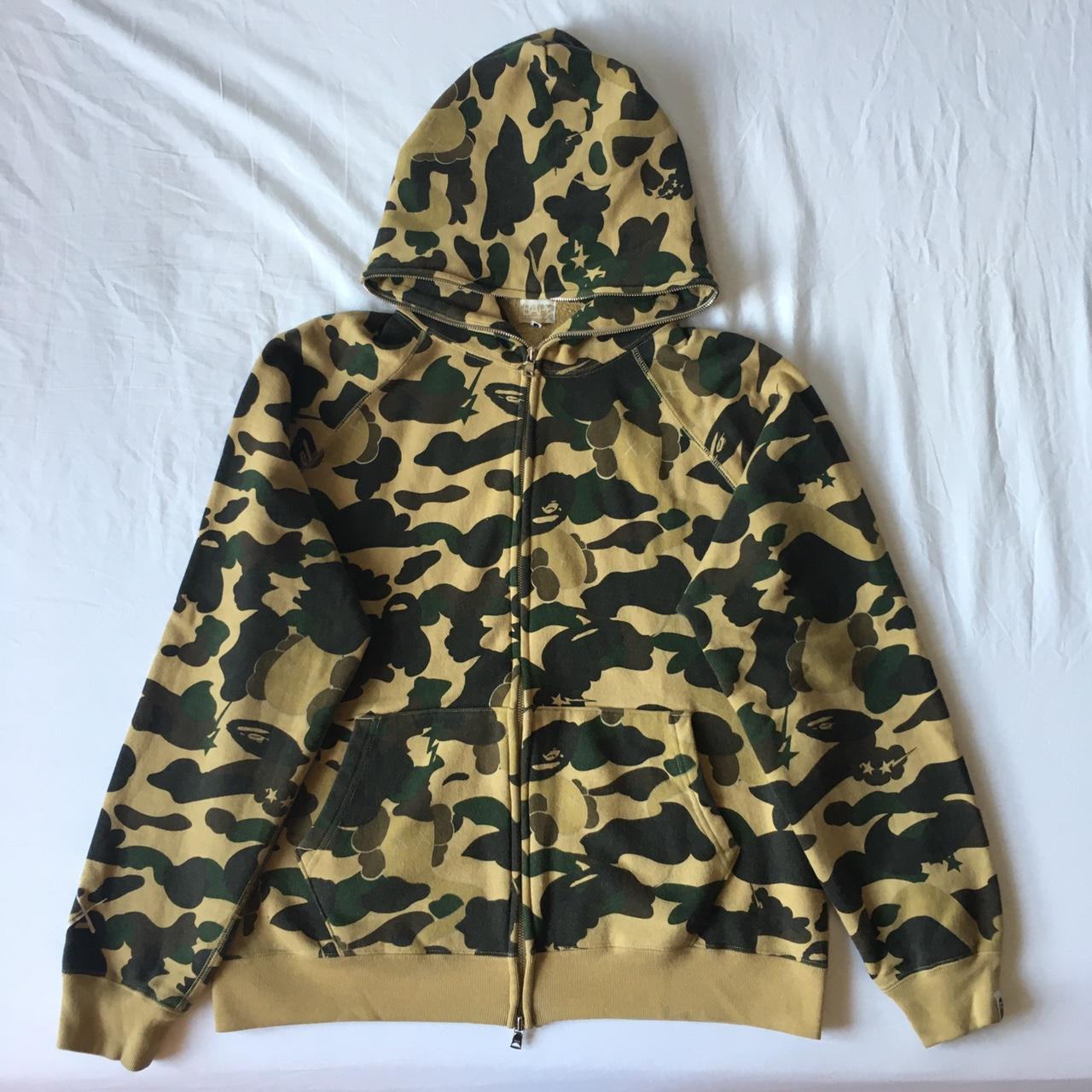 BAPE Men's Hoodie | Depop