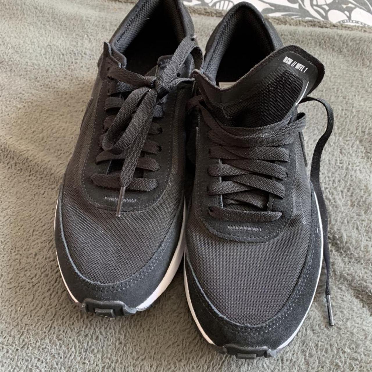 nike mesh shoes no laces