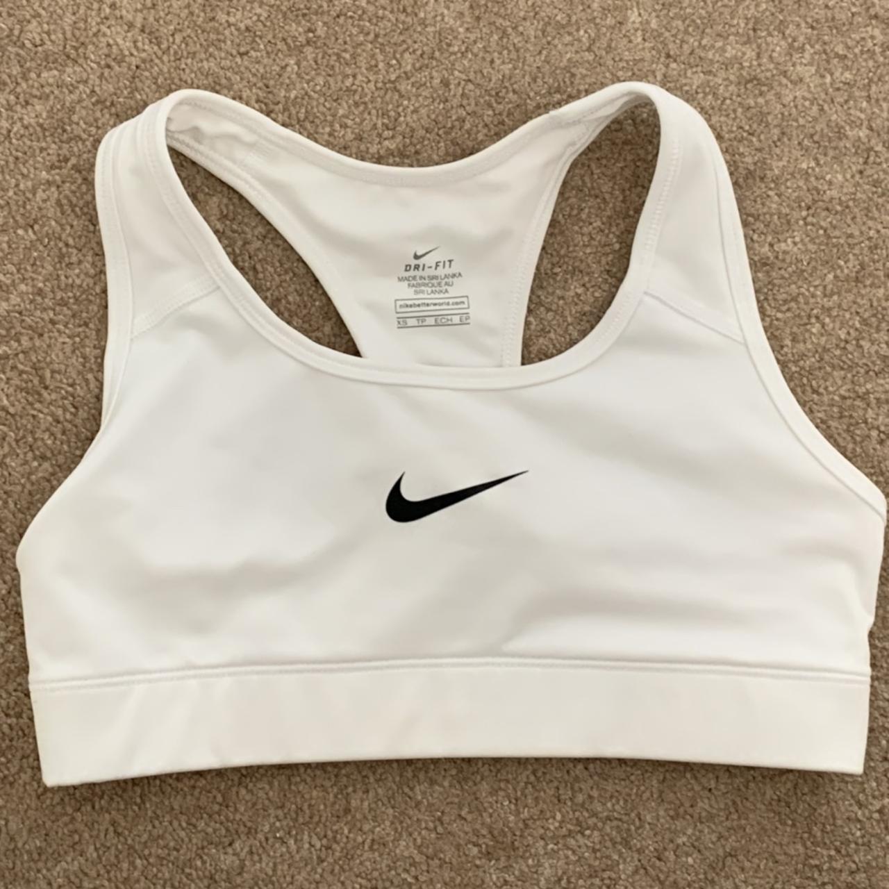 Nike sports bra 💋 perfect condition just too small - Depop