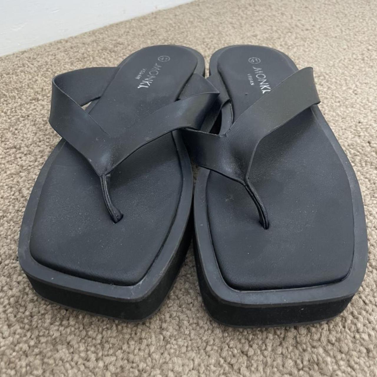 Monki Gita thong platform sandals in black Never... - Depop