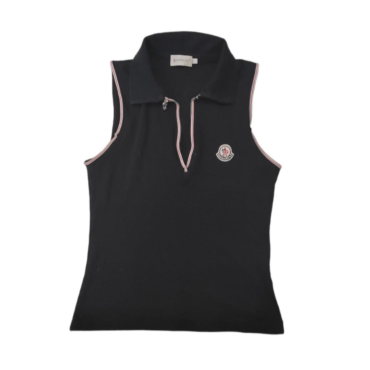 Sleeveless top with collar
