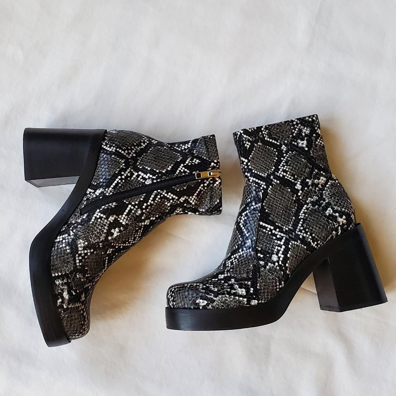 New Retro 90 s snake platforms by Steve Madden Depop