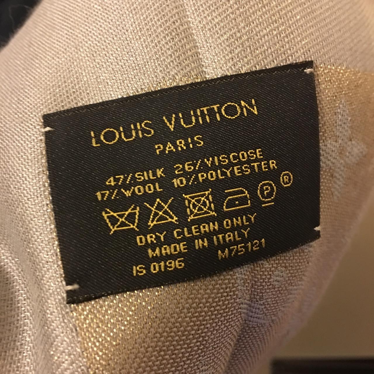 Vendo scialle Originale Louis Vuitton Monogram shine - Depop